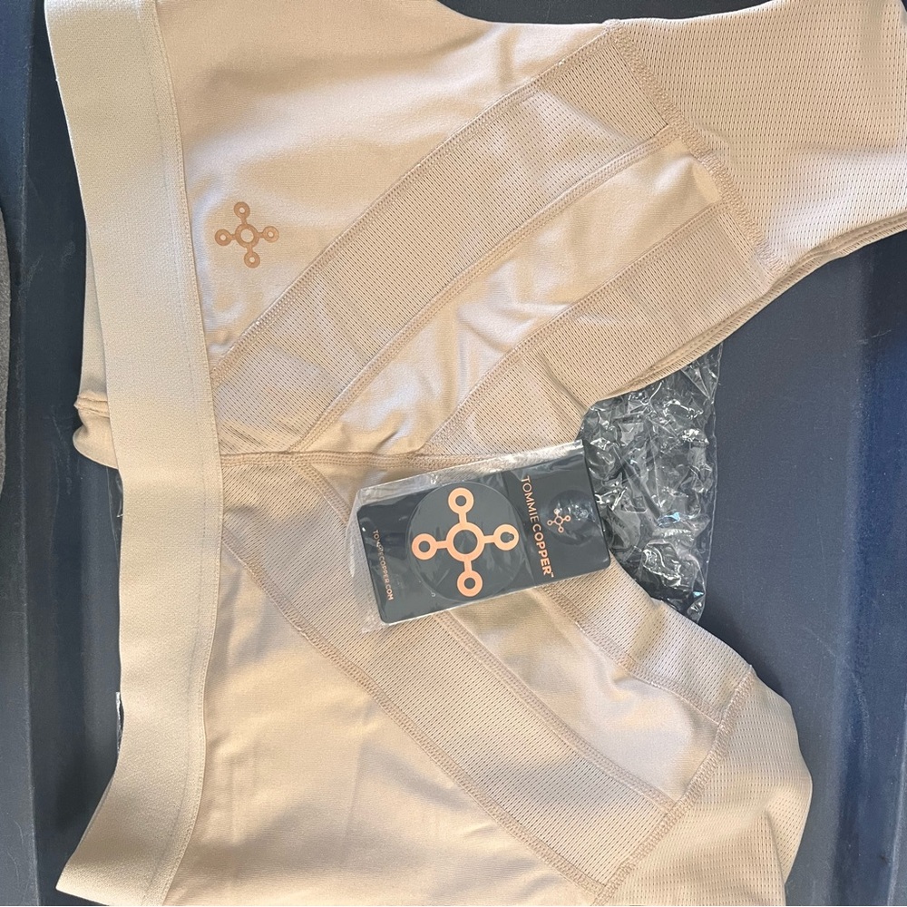 Tommie Copper back reinforced bra